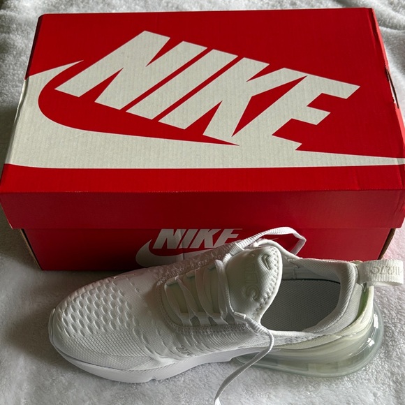 Nike Air Max 270 GS in White and Silver - Picture 4 of 7